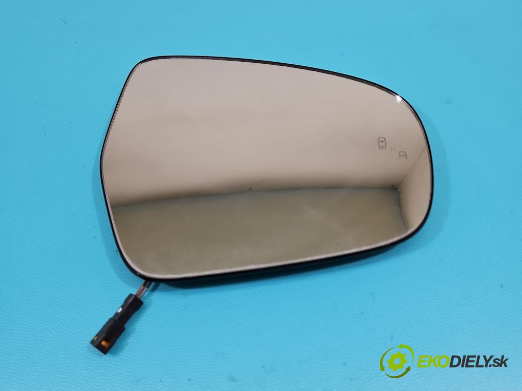 Suzuki Vitara II 2015- 1.4 T 129 HP automatic 95 kW 1373 cm3 5- zrkadlo pravé 7113-301 (Kľučka dverí ostatné)