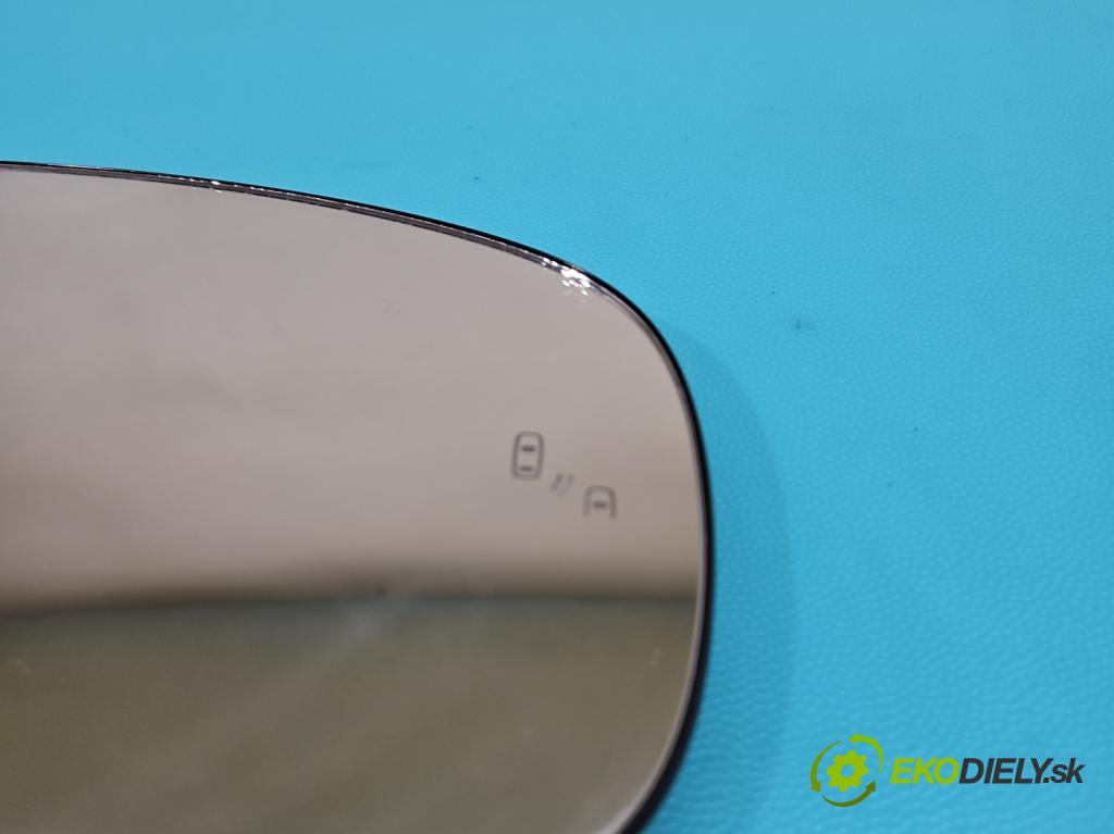 Suzuki Vitara II 2015- 1.4 T 129 HP automatic 95 kW 1373 cm3 5- zrkadlo pravé 7113-301 (Kľučka dverí ostatné)