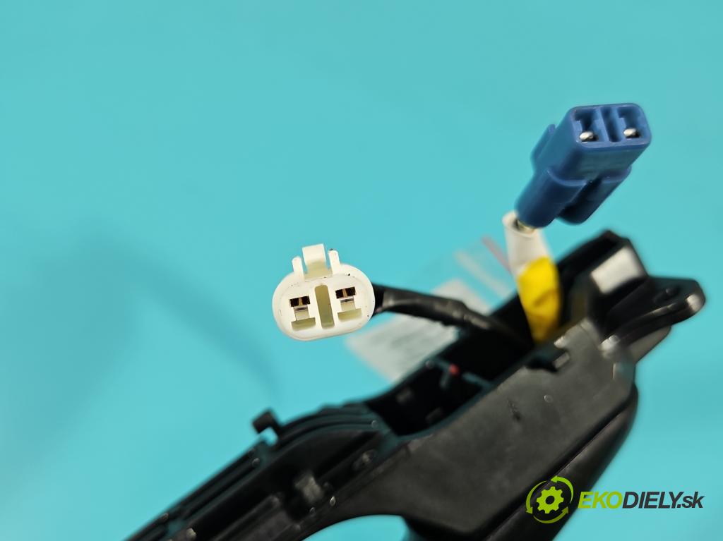 Suzuki Vitara II 2015- 1.4 T 129 HP automatic 95 kW 1373 cm3 5- rukoväť predné ľavé mimo:  (Kľučka dverí vonkajšia predná ľavá)