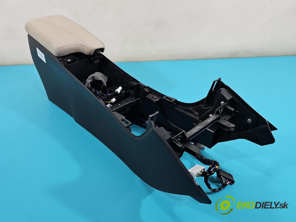 Infiniti Q30 2015-2019 1.6 T 156 HP automatic 115 kW 1595 cm3 5- operadlo  (Lakťová opierka)