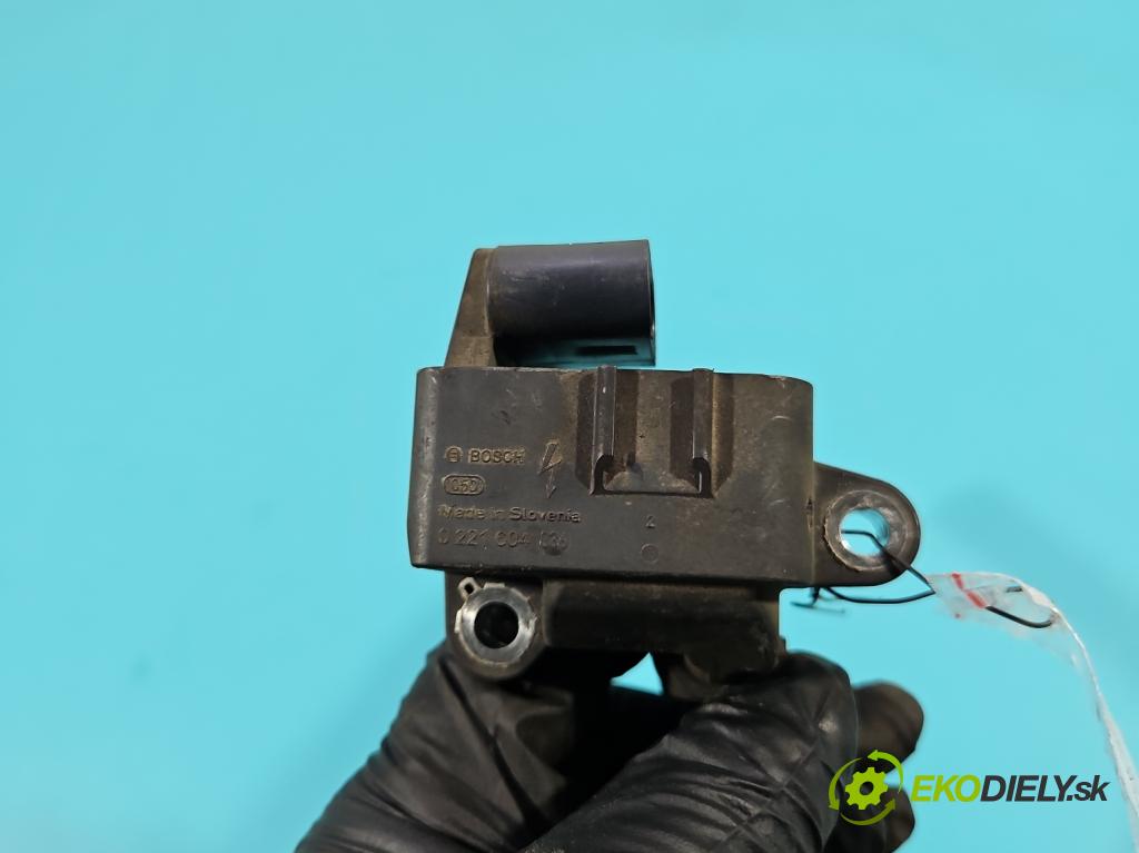 Infiniti Q30 2015-2019 1.6 T 156 HP automatic 115 kW 1595 cm3 5- cievka zapaľovacia A2701598042 (Zapaľovacia cievka)