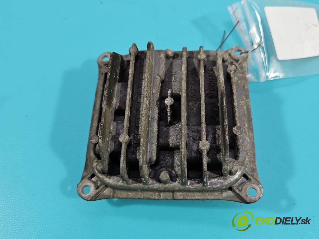 Infiniti Q30 2015-2019 1.6 T 156 HP automatic 115 kW 1595 cm3 5- střídač: xenon A2228700789 (Riadiaca jednotka xenónu)