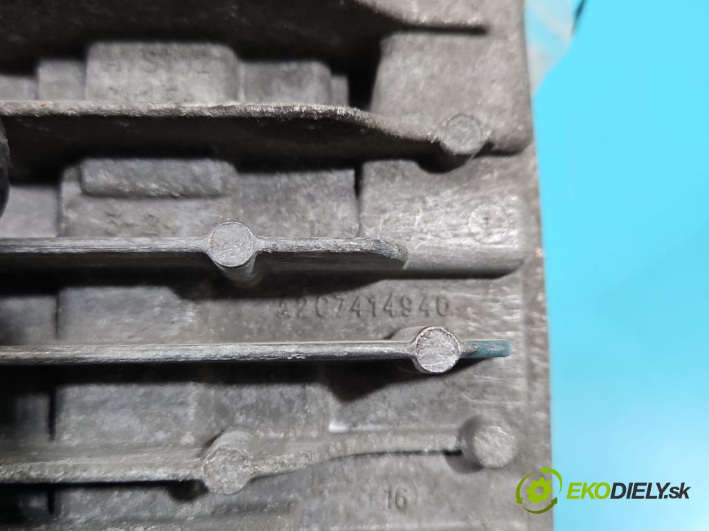 Infiniti Q30 2015-2019 1.6 T 156 HP automatic 115 kW 1595 cm3 5- střídač: xenon A2189007306 (Riadiaca jednotka xenónu)