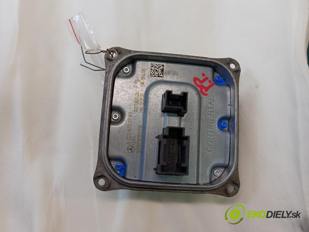 Infiniti Q30 2015-2019 1.6 T 156 HP automatic 115 kW 1595 cm3 5- střídač: xenon A2228700789 (Riadiaca jednotka xenónu)