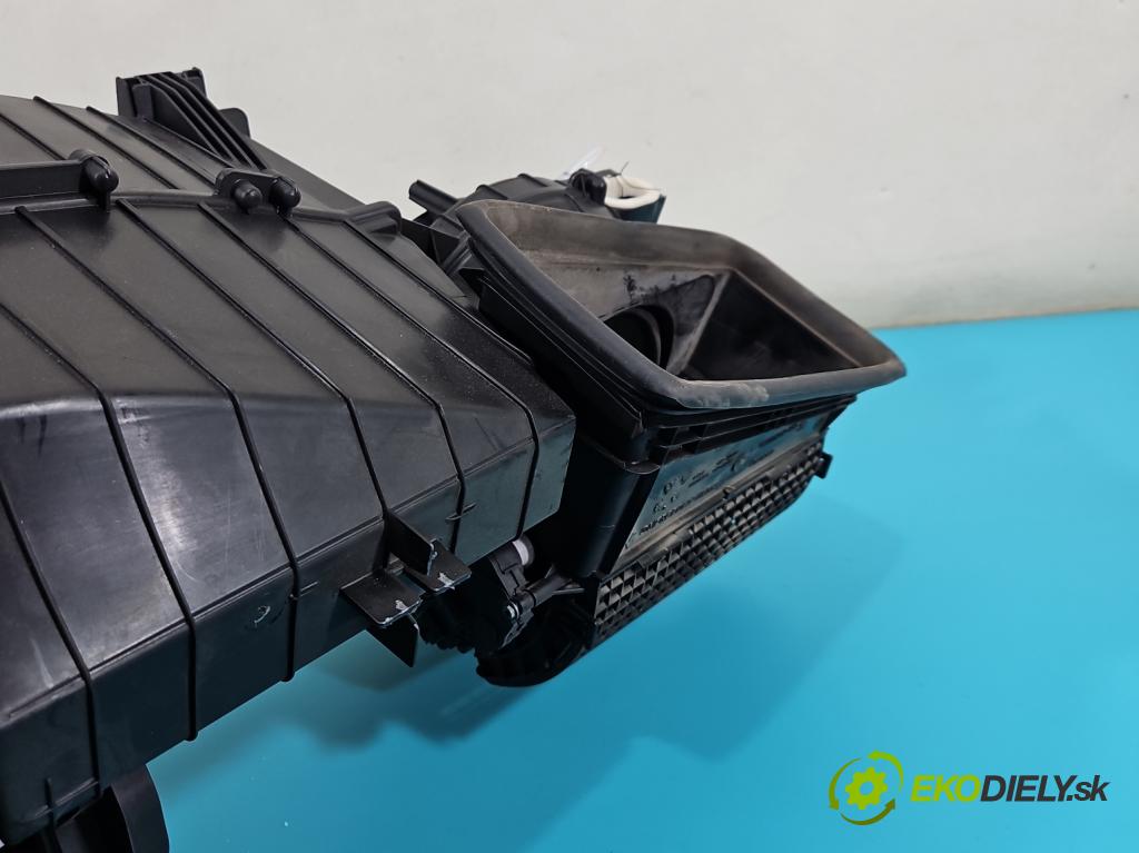 Infiniti Q30 2015-2019 1.6 T 156 hp automatic 115 kW 1595 cm3 5- radiátor A2468305401 (Radiátory topení)