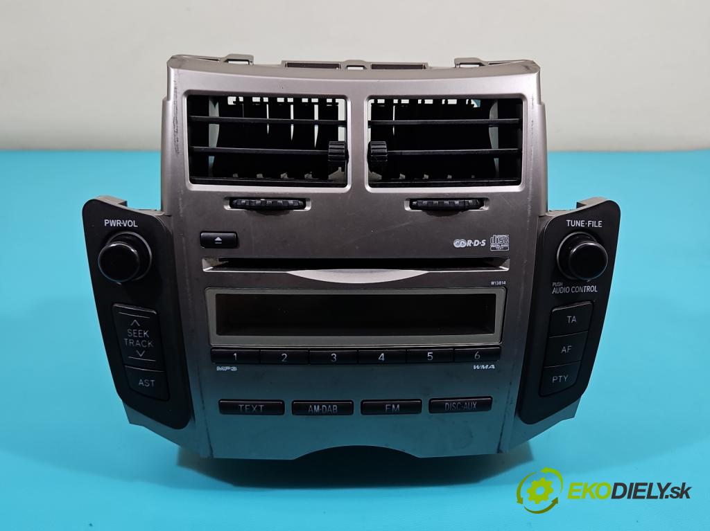 Toyota Yaris II 2005-2011 1.4 D4D 90 HP manual 66 kW 1364 cm3 5- Radio originál 86120-0D510