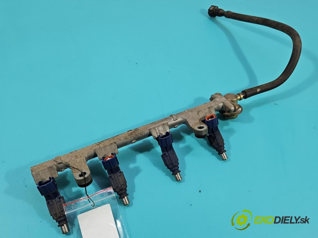 Toyota Yaris I 1999-2005 1.3 vvti 86 HP manual 63 kW 1299 cm3 3- vstrek 23250-0J010 (Vstrekovač paliva)