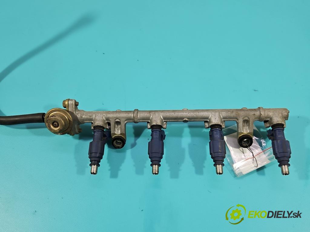 Toyota Yaris I 1999-2005 1.3 vvti 86 HP manual 63 kW 1299 cm3 3- vstrek 23250-0J010 (Vstrekovač paliva)