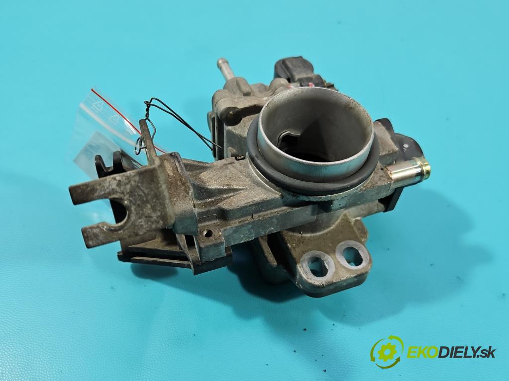 Toyota Yaris I 1999-2005 1.3 vvti 86 HP manual 63 kW 1299 cm3 3- klapka 22210-03010 (Škrtiaca klapka)