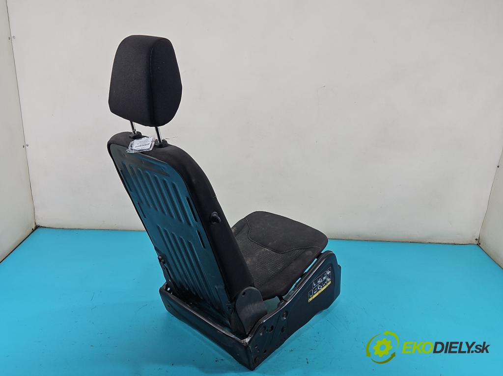 Ford Transit Courier  2014-2023 1.5 tdci 75 HP manual 55 kW 1499 cm3 5- Sedačka pravý  (Sedadlo)