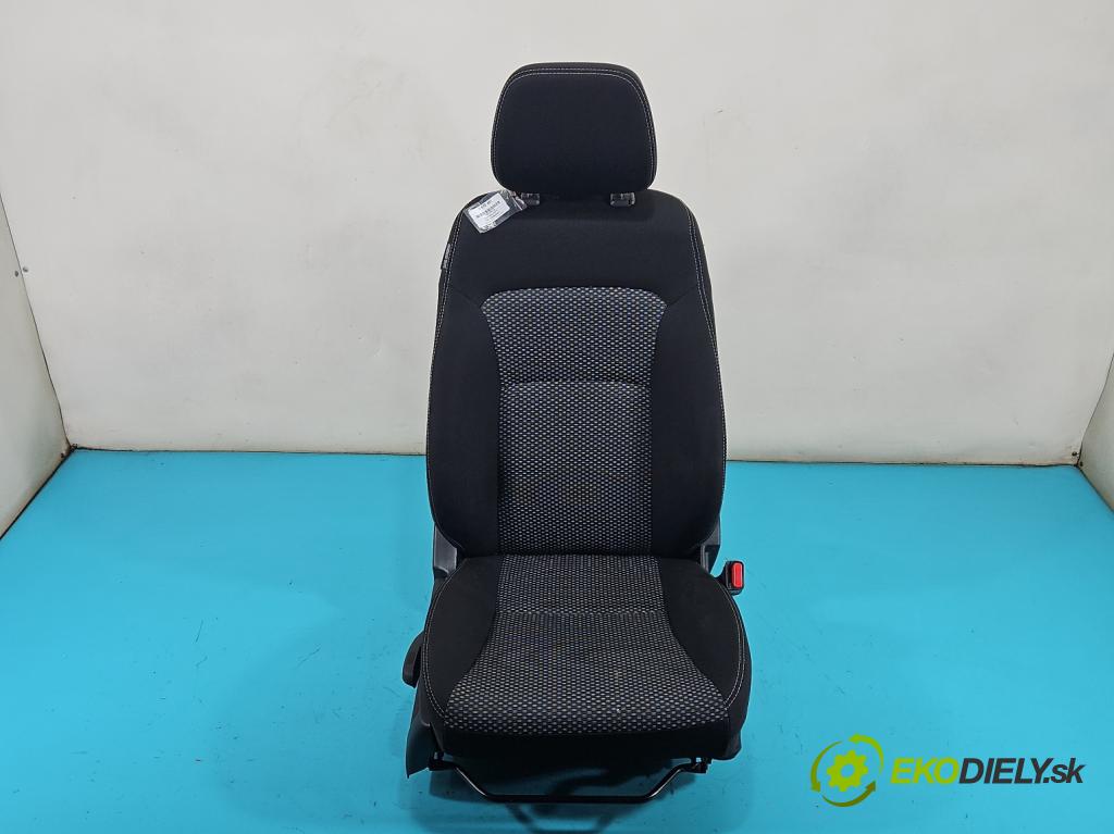 Suzuki Vitara II 2015- 1.4 T 129 HP automatic 95 kW 1373 cm3 5- Sedačka pravý  (Sedadlo)