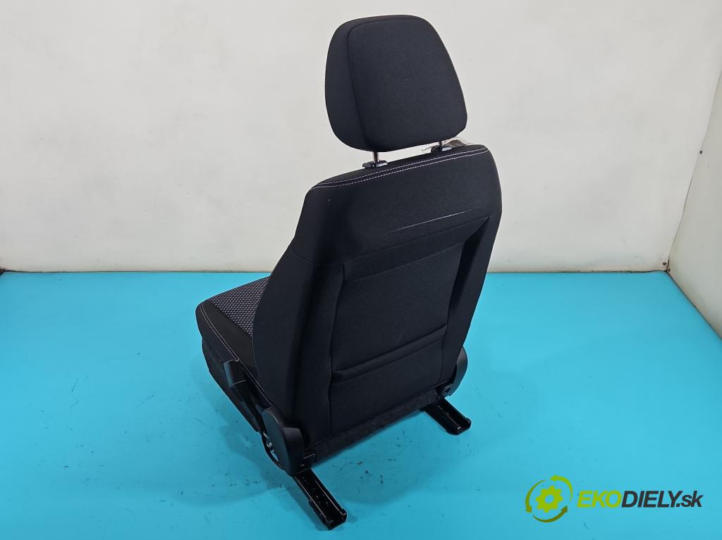 Suzuki Vitara II 2015- 1.4 T 129 HP automatic 95 kW 1373 cm3 5- Sedačka pravý  (Sedadlo)