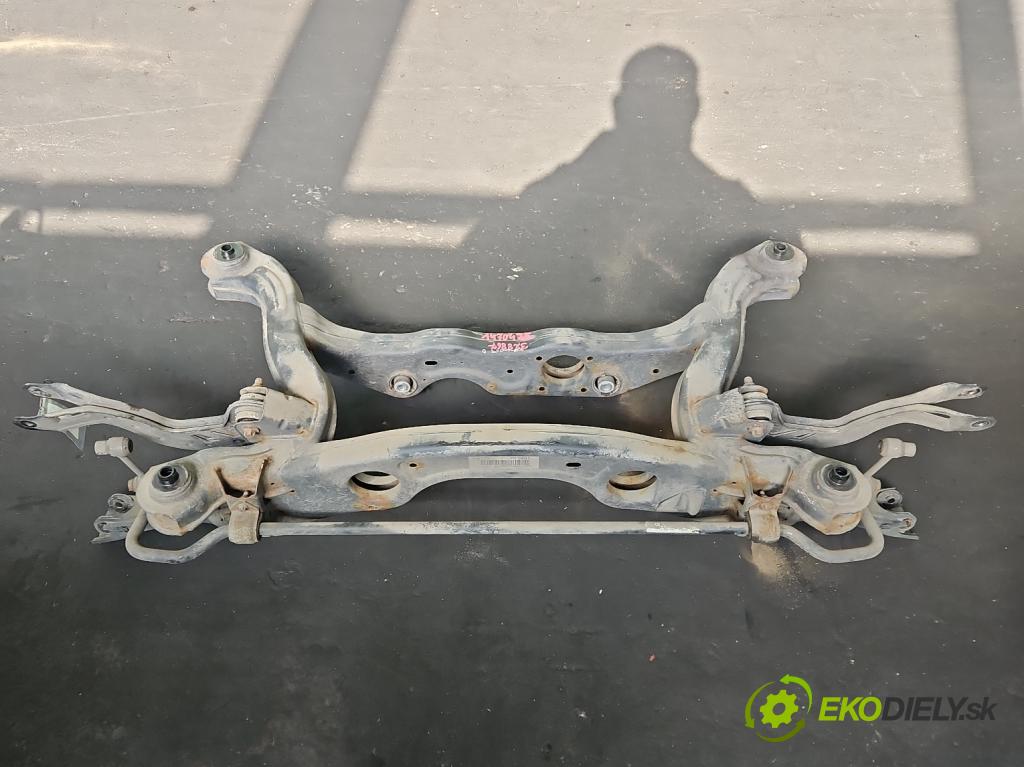 Infiniti Q30 2015-2019 1.6 T 156 HP automatic 115 kW 1595 cm3 5- zadna výstuha 2463502401 (Výstuha zadná)