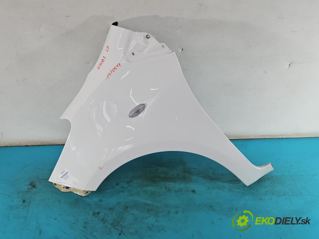 Toyota Yaris II 2005-2011 1.4 D4D 90 hp manual 66 kW 1364 cm3 5- blatnik přední levý  (Levý přední blatník)