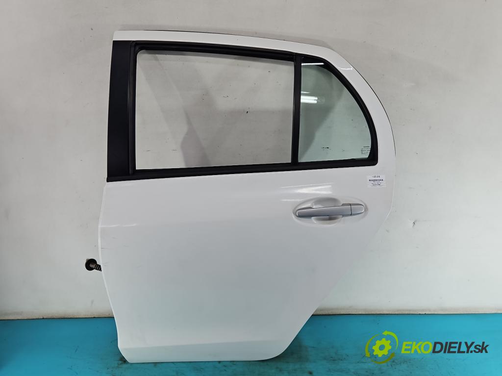 Toyota Yaris II 2005-2011 1.4 D4D 90 hp manual 66 kW 1364 cm3 5- dveře zadní levé  (Klika dveří ostatní)