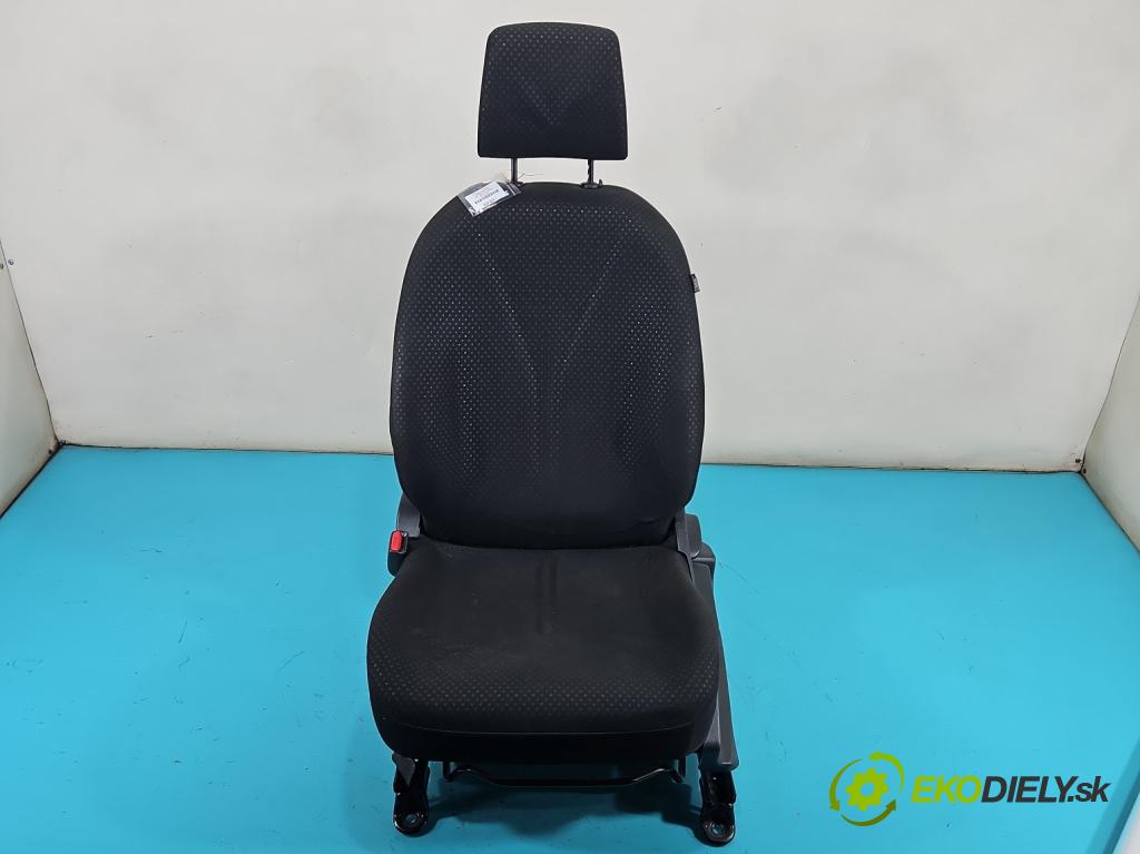 Toyota Yaris II 2005-2011 1.4 D4D 90 HP manual 66 kW 1364 cm3 5- Sedačka ľavý  (Sedadlo)