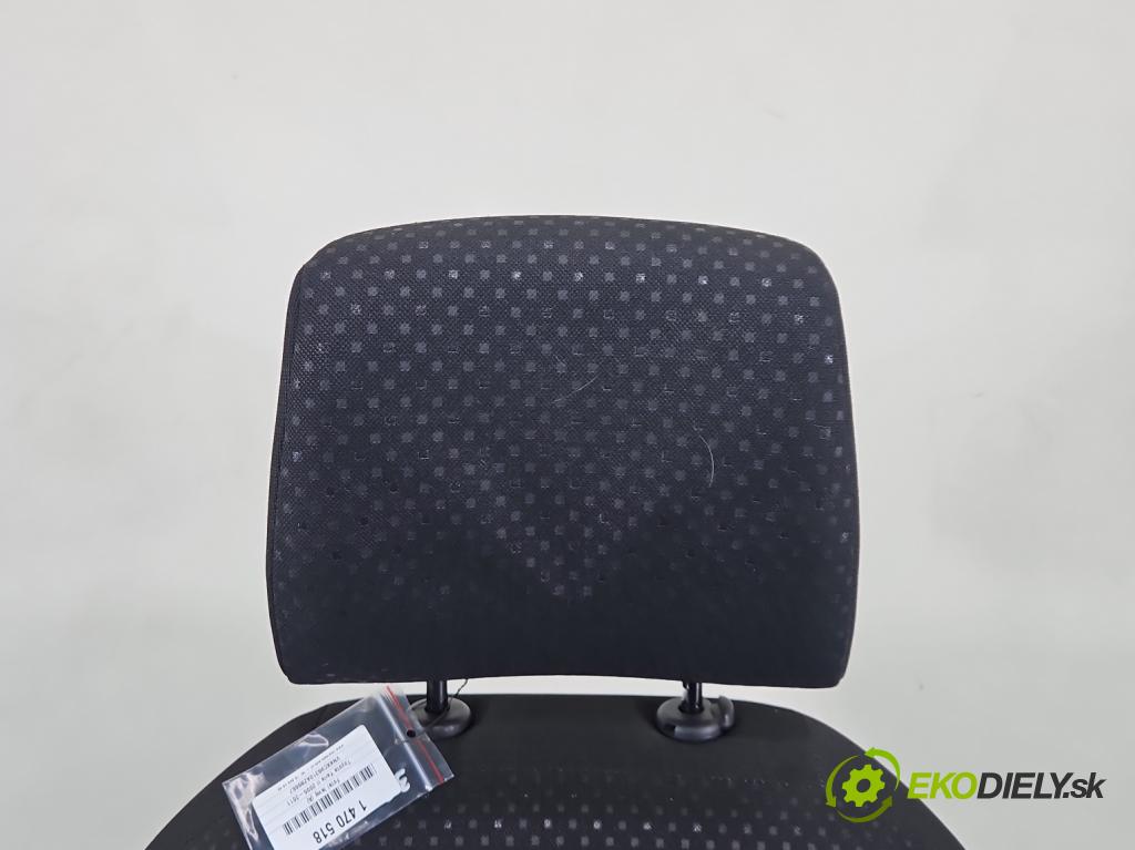 Toyota Yaris II 2005-2011 1.4 D4D 90 HP manual 66 kW 1364 cm3 5- Sedačka ľavý (Sedadlo)