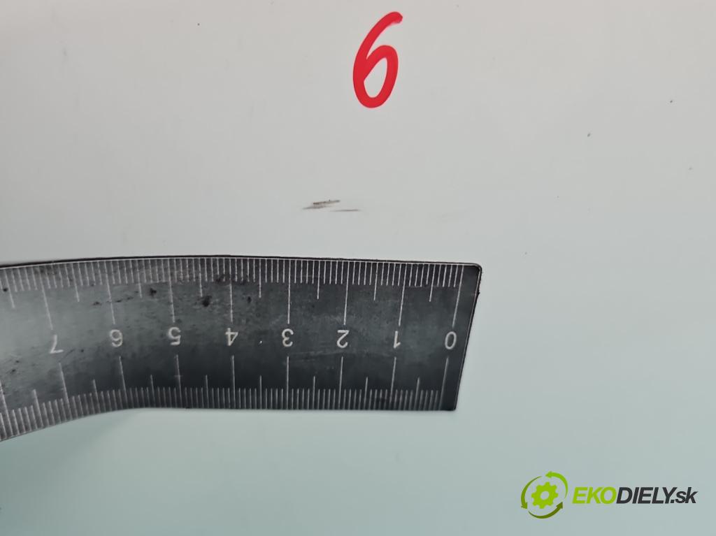 Toyota Yaris II 2005-2011 1.4 D4D 90 hp manual 66 kW 1364 cm3 5- zadní kufrové dveře  (Zadní kapota (kufr))