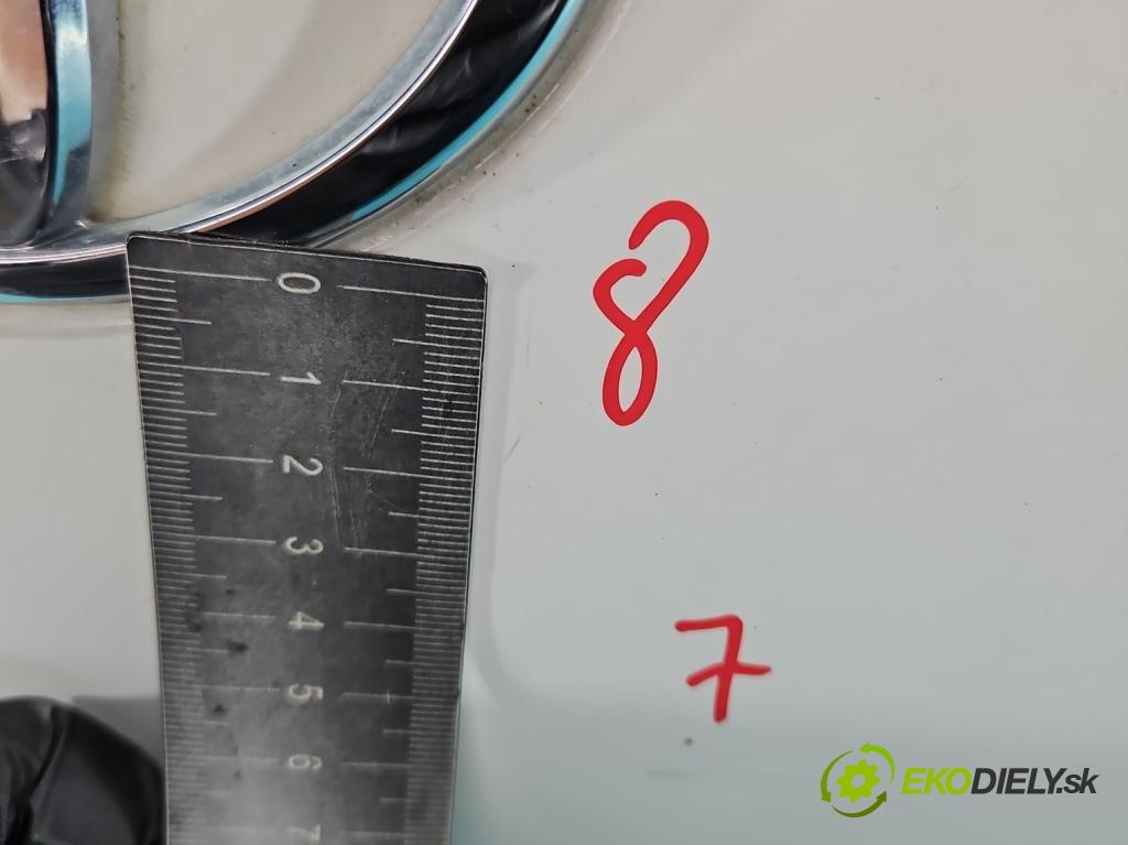 Toyota Yaris II 2005-2011 1.4 D4D 90 hp manual 66 kW 1364 cm3 5- zadní kufrové dveře  (Zadní kapota (kufr))