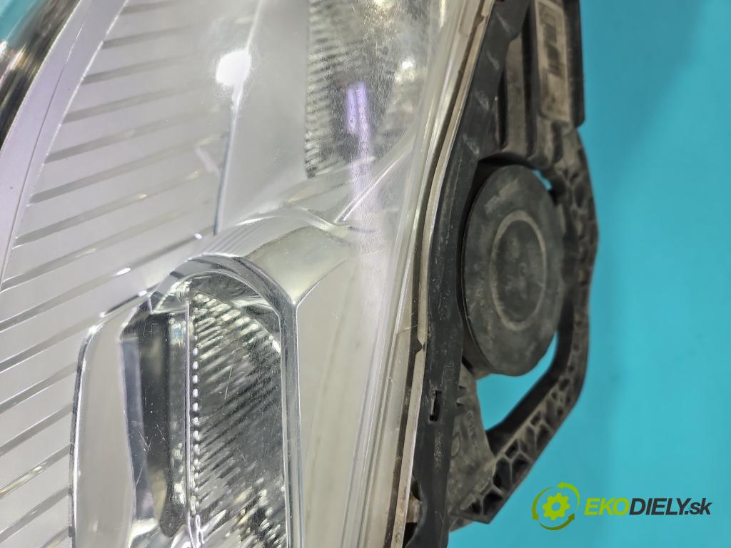 Citroen C5 II 2008-2017 2.0 hdi 136 HP manual 100 kW 1997 cm3 4- Reflektor: pravý 9672694080 (Svetlo predné pravé)