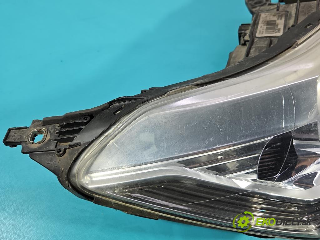 Citroen C5 II 2008-2017 2.0 hdi 136 HP manual 100 kW 1997 cm3 4- Reflektor: pravý 9672694080 (Svetlo predné pravé)