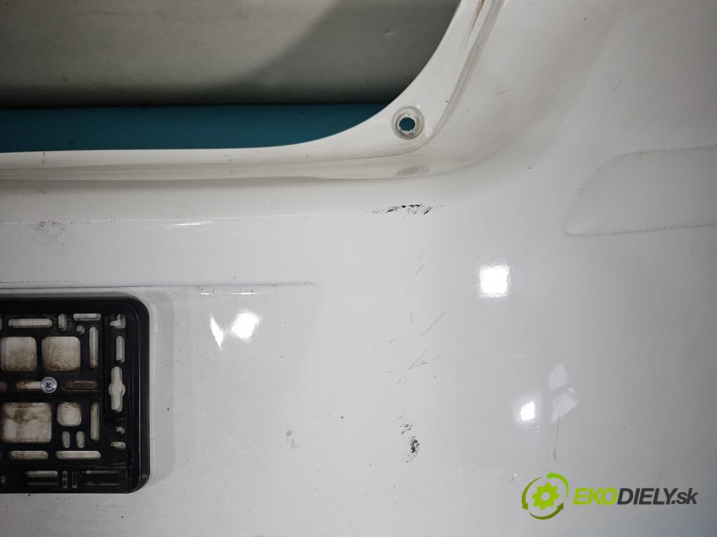 Toyota Yaris II 2005-2011 1.4 D4D 90 HP manual 66 kW 1364 cm3 5- nárazník zadné  (Kľučka dverí ostatné)