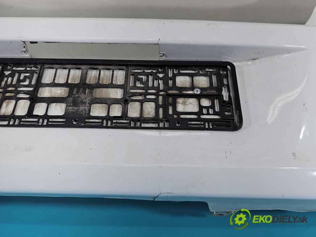 Toyota Yaris II 2005-2011 1.4 D4D 90 HP manual 66 kW 1364 cm3 5- nárazník zadné  (Kľučka dverí ostatné)