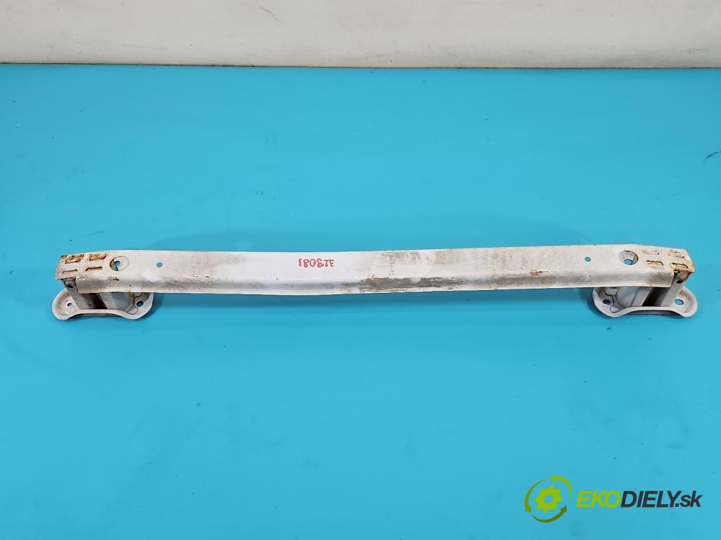 Toyota Yaris II 2005-2011 1.4 D4D 90 HP manual 66 kW 1364 cm3 5- nárazník zadné  (Kľučka dverí ostatné)