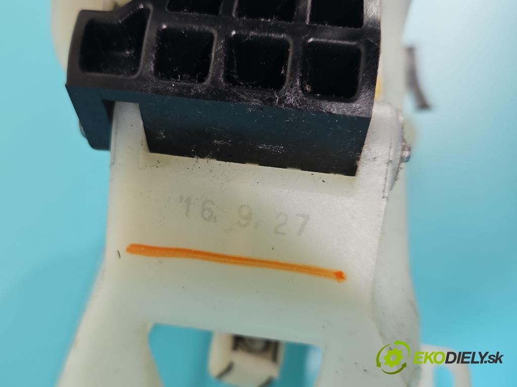 Mitsubishi Outlander III 2012-2022 2.0 16V 150 HP manual 110 kW 1998 cm3 5- Páka: Změny: stupeň,rýchlosť  (Rýchlostná páka (kulisa))