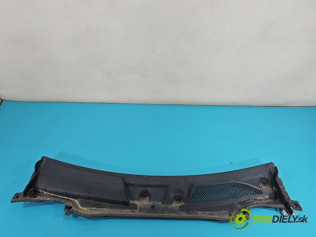 Infiniti Q30 2015-2019 1.6 T 156 HP automatic 115 kW 1595 cm3 5- torpédo A1768300013 (Torpédo (plast pod čelným sklom))