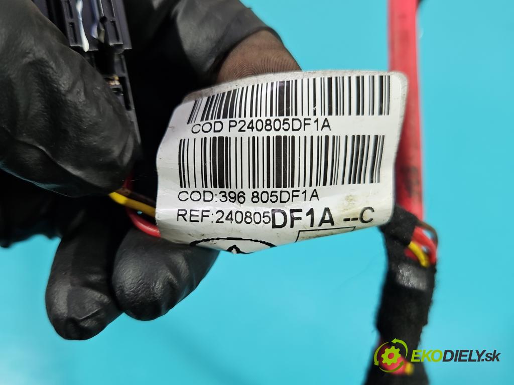 Infiniti Q30 2015-2019 1.6 T 156 HP automatic 115 kW 1595 cm3 5- Zväzok: ostatné A0009822023