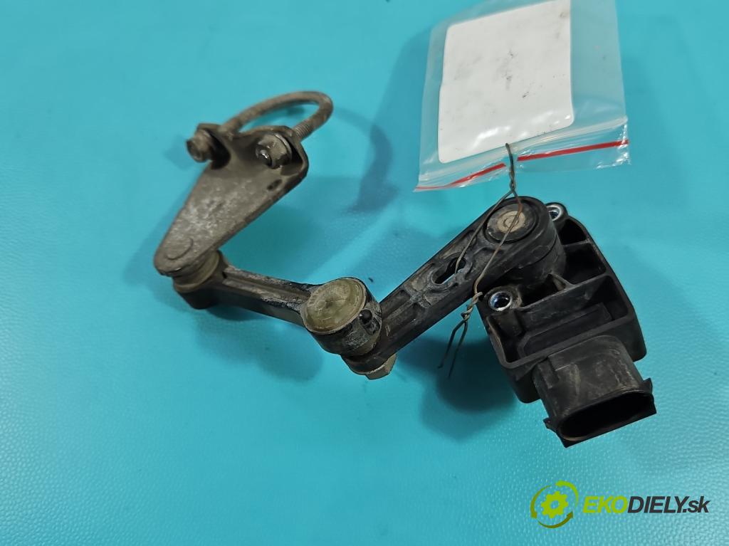 Infiniti Q30 2015-2019 1.6 T 156 HP automatic 115 kW 1595 cm3 5- snímač nastavenia xenon A0045429918 (Snímač)