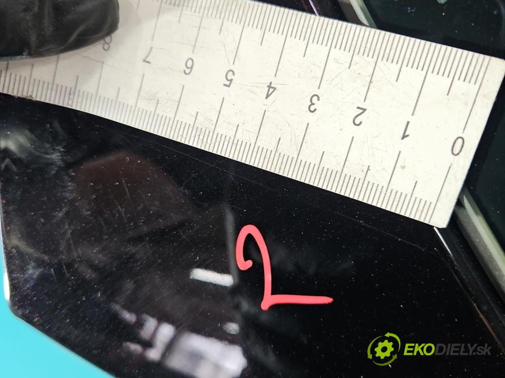 Infiniti Q30 2015-2019 1.6 T 156 hp automatic 115 kW 1595 cm3 5- zadní kufrové dveře  (Zadní kapota (kufr))