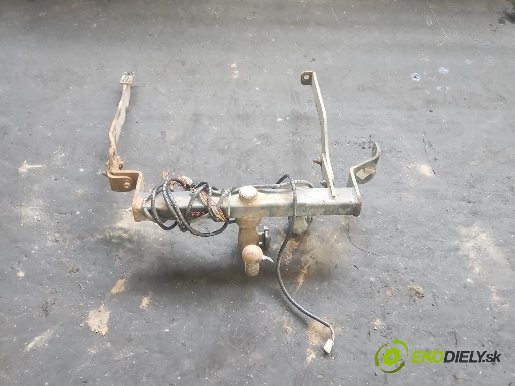 Peugeot 807 2002-2014 2.2 hdi 128 hp manual 94 kW 2179 cm3 5- oko tažné  (Tažné zařízení)