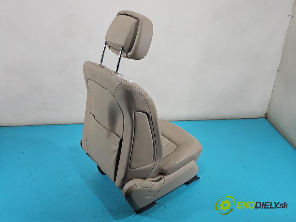 Mercedes CLS II C218 2010-2018 4.7 V8 408KM automatic 300 kW 4663 cm3 4- Sedačka pravý  (Sedadlo)