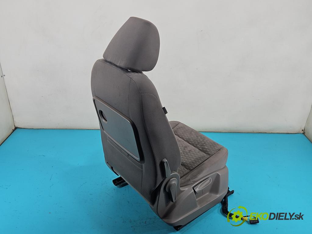 Vw Tiguan I 2007-2016 1.4 TSI 150 hp manual 110 kW 1390 cm3 5- Sedadlo pravý  (Sedačky, sedadla)