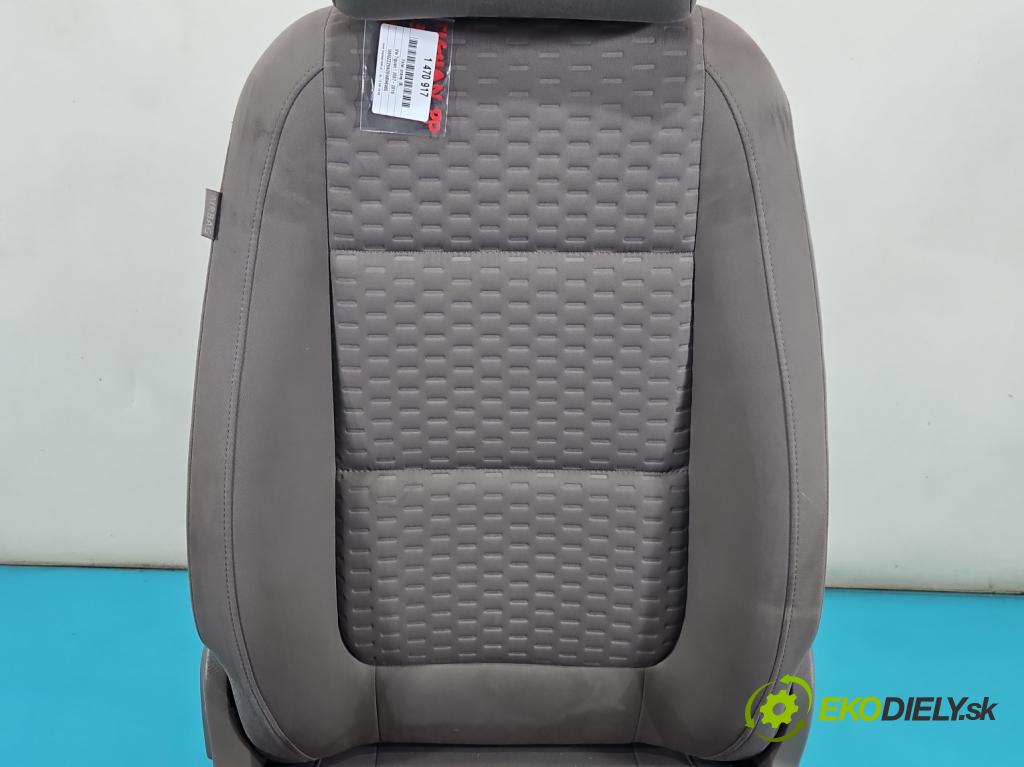 Vw Tiguan I 2007-2016 1.4 TSI 150 hp manual 110 kW 1390 cm3 5- Sedadlo pravý  (Sedačky, sedadla)