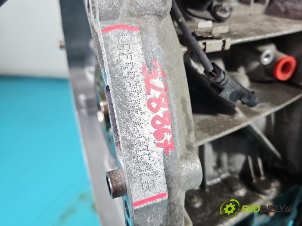 Infiniti Q30 2015-2019 1.6 T 156 HP automatic 115 kW 1595 cm3 5- motor benzín: 270910