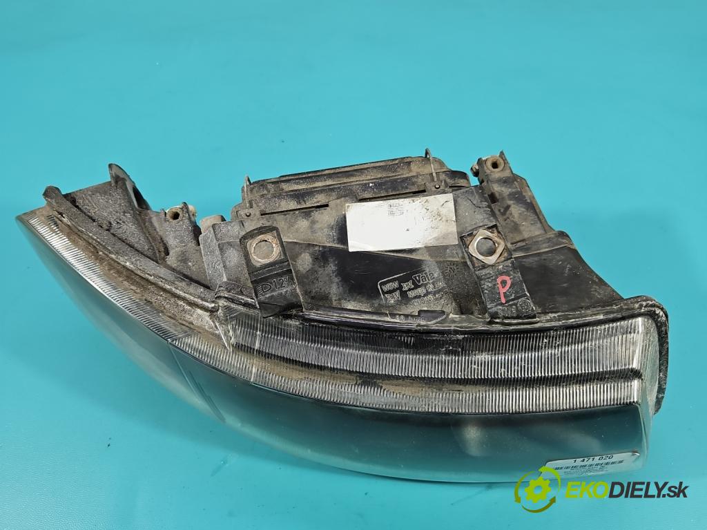 Seat Leon I 1999-2005 1.6 16V 105 HP manual 77 kW 1598 cm3 5- Reflektor: pravý (Svetlo predné pravé)