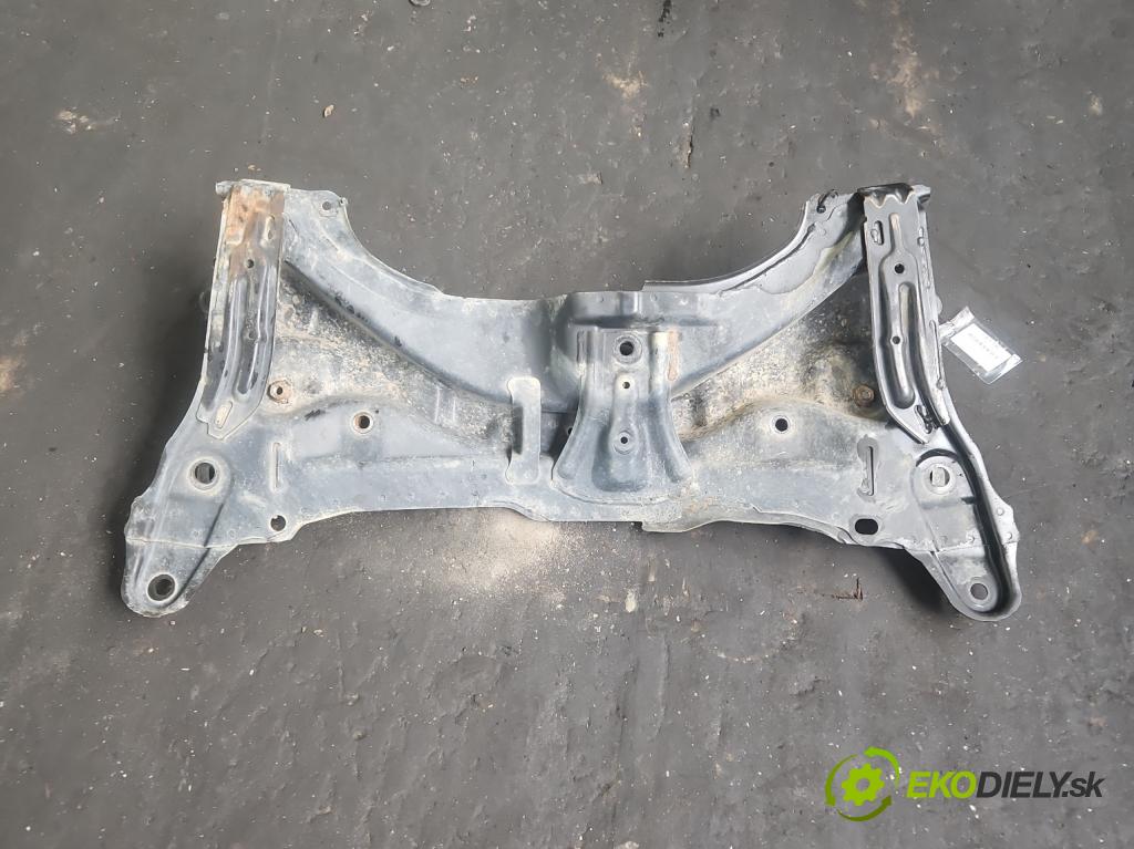 Toyota Yaris II 2005-2011 1.4 D4D 90 HP manual 66 kW 1364 cm3 5- výstuha motora