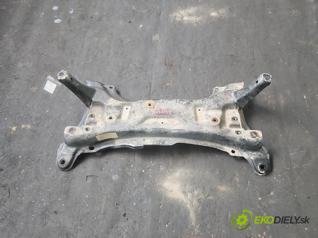 Toyota Yaris II 2005-2011 1.4 D4D 90 HP manual 66 kW 1364 cm3 5- výstuha motora 