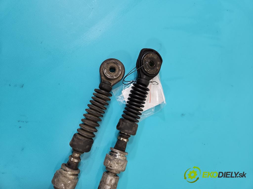 Toyota Yaris II 2005-2011 1.4 D4D 90 HP manual 66 kW 1364 cm3 5- Páka: Změny: stupeň,rýchlosť  (Rýchlostná páka (kulisa))