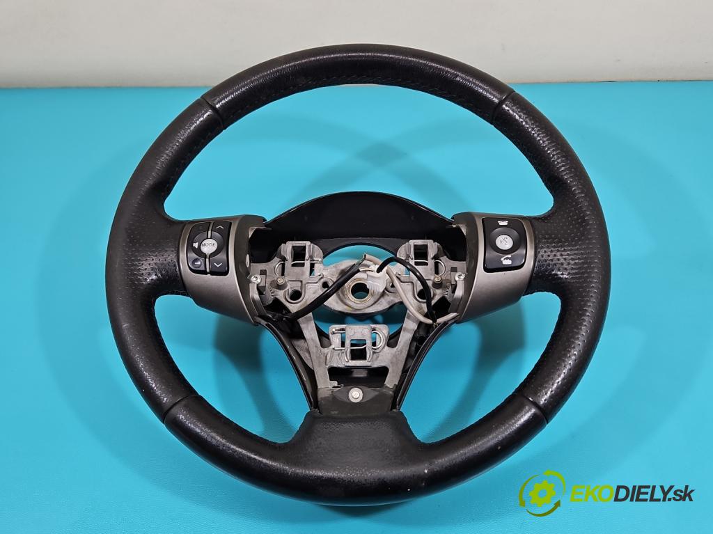 Toyota Yaris II 2005-2011 1.4 D4D 90 HP manual 66 kW 1364 cm3 5- volant  (Volant)