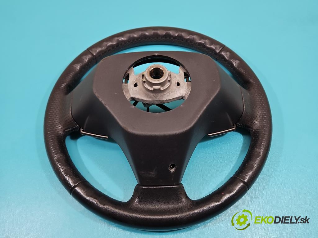 Toyota Yaris II 2005-2011 1.4 D4D 90 HP manual 66 kW 1364 cm3 5- volant  (Volant)