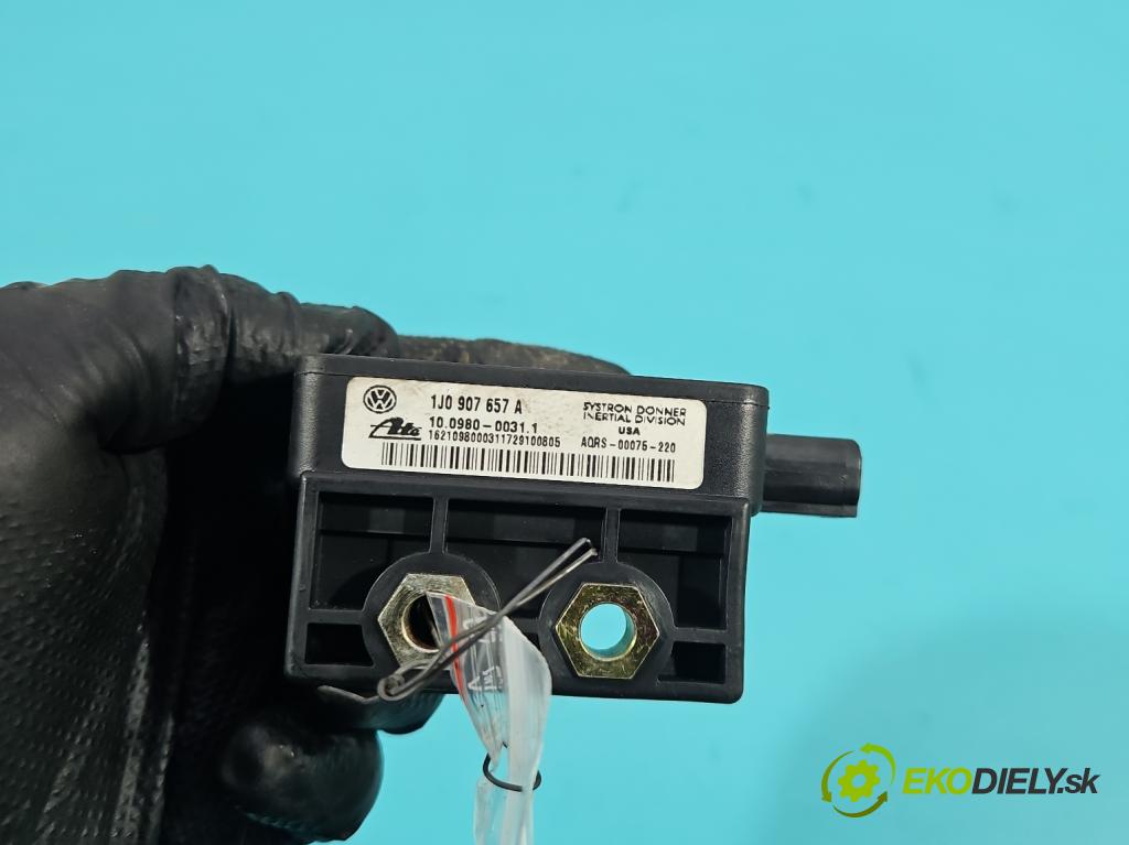Vw Golf IV 1997-2003 1.9 tdi 90 hp manual 66 kW 1896 cm3 5- snímač ESP 1J1907637A