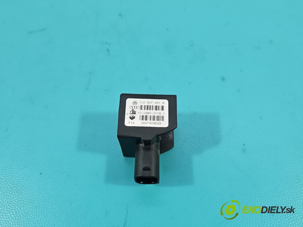 Vw Golf IV 1997-2003 1.9 tdi 90 hp manual 66 kW 1896 cm3 5- snímač ESP 1J0907651A