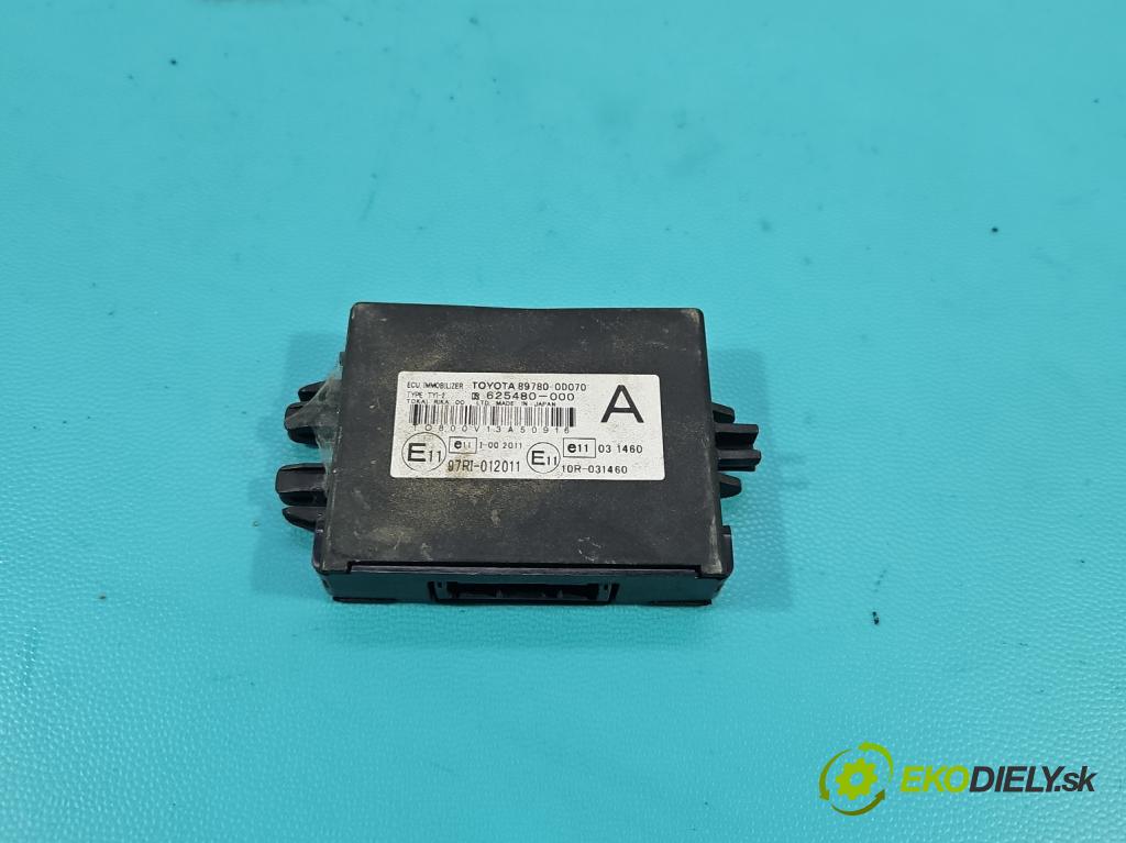 Toyota Yaris II 2005-2011 1.4 D4D 90 HP manual 66 kW 1364 cm3 5- riadiaca jednotka motora 0281017134