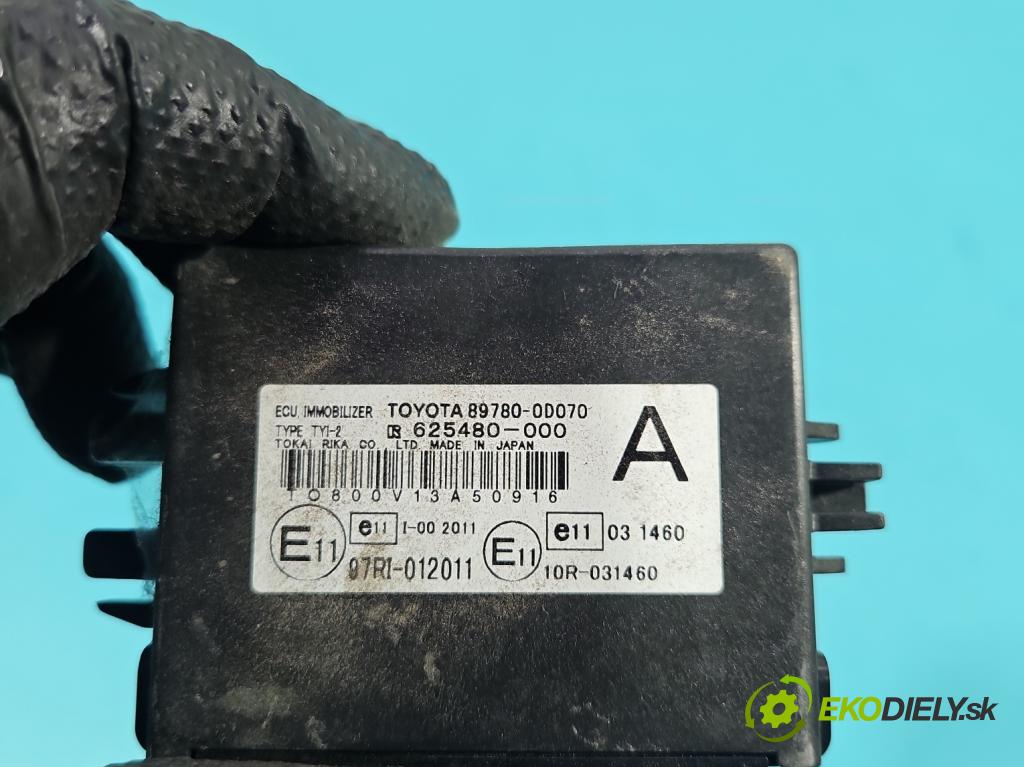 Toyota Yaris II 2005-2011 1.4 D4D 90 HP manual 66 kW 1364 cm3 5- riadiaca jednotka motora 0281017134
