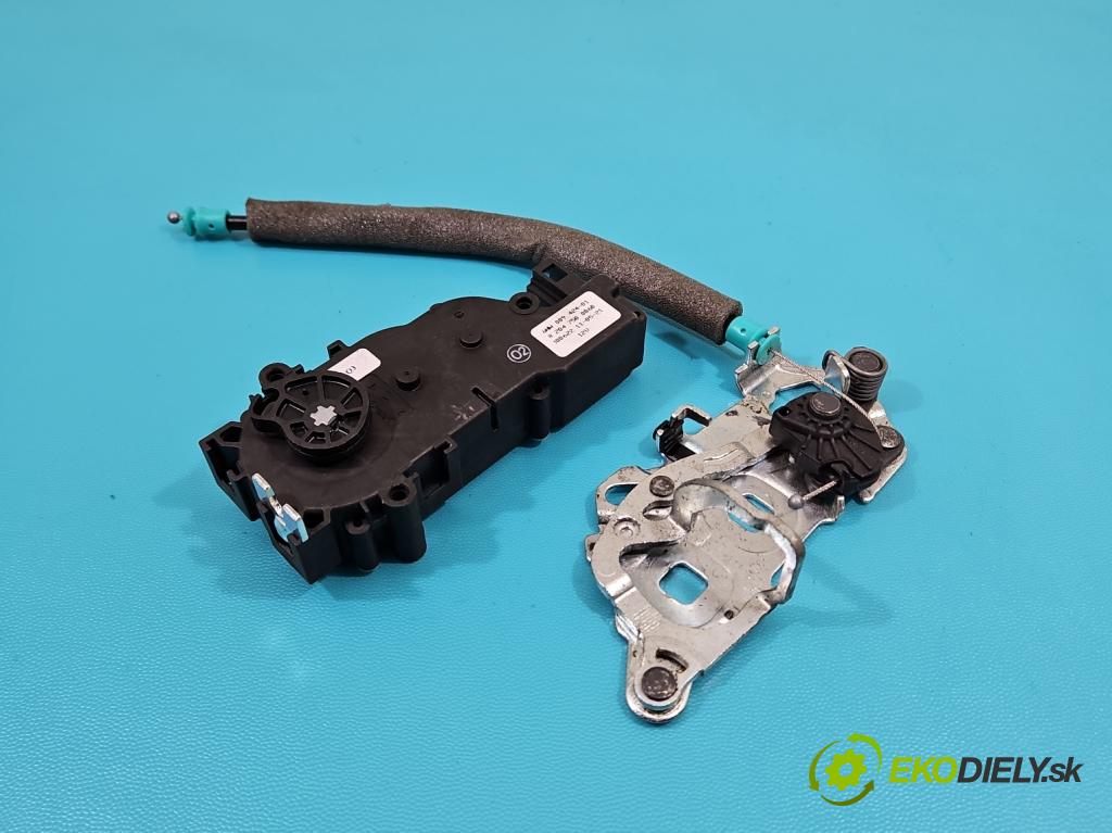 Mercedes CLS II C218 2010-2018 4.7 V8 (278922) 408KM automatic 300 kW 4663 cm3 4- zámek kufrových dveří zadní A2047500060