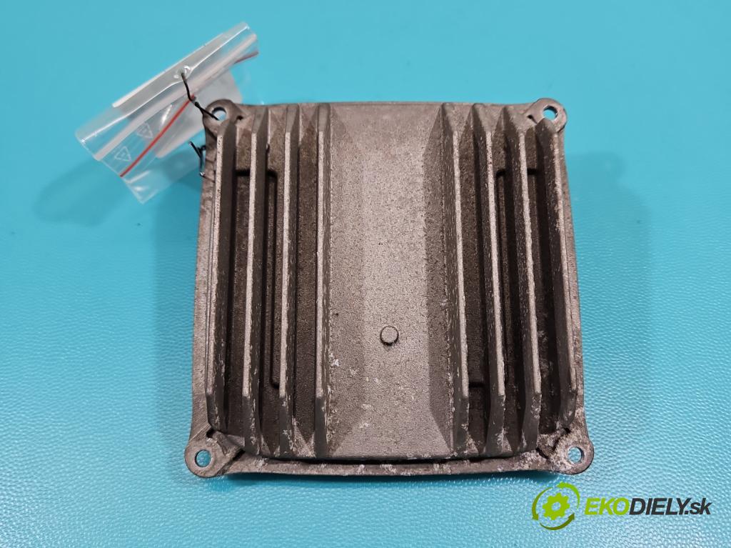 Mercedes CLS II C218 2010-2018 4.7 V8 408KM automatic 300 kW 4663 cm3 4- střídač: xenon A2189009800 (Riadiaca jednotka xenónu)